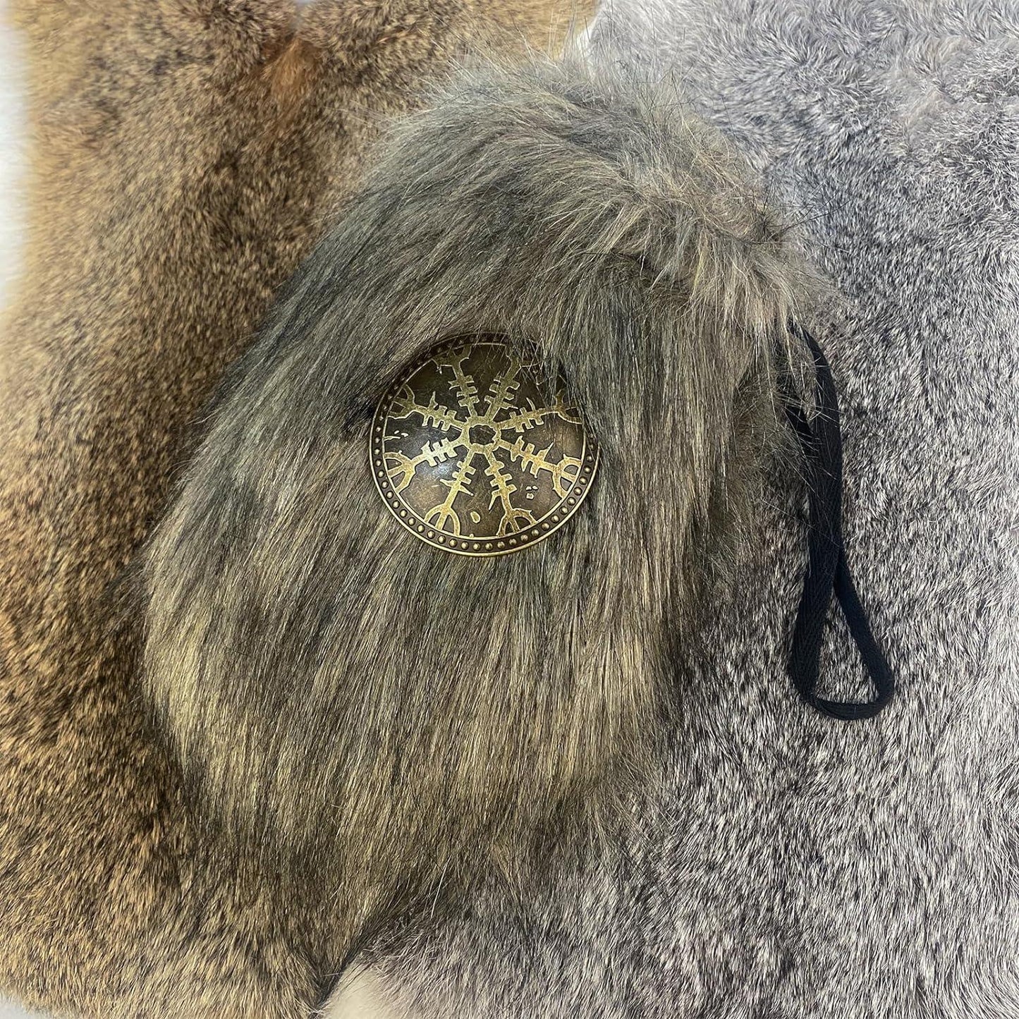 HiiFeuer Viking Faux Fur Belt Bag Nordic Badge Belt Pouch Fuzzy Portable Drawstring Purse Medieval Cosplay Side Pack Dice Bag - HiiFeuer Store